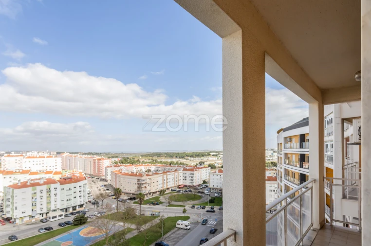 Apartamento T3 para Venda em Corroios Foto 17