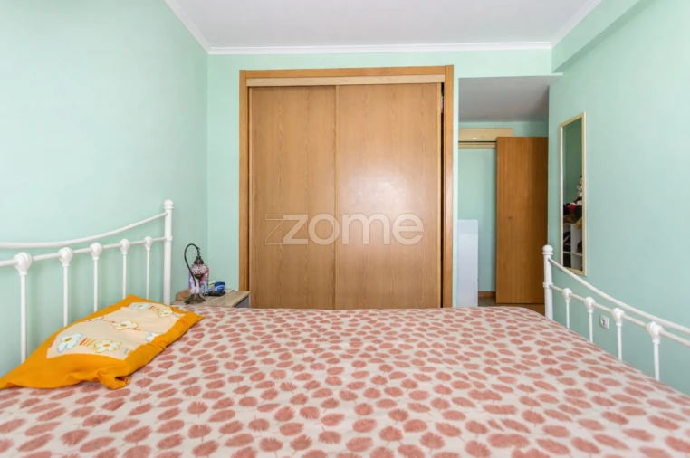 Apartamento T3 para Venda em Corroios Foto 12