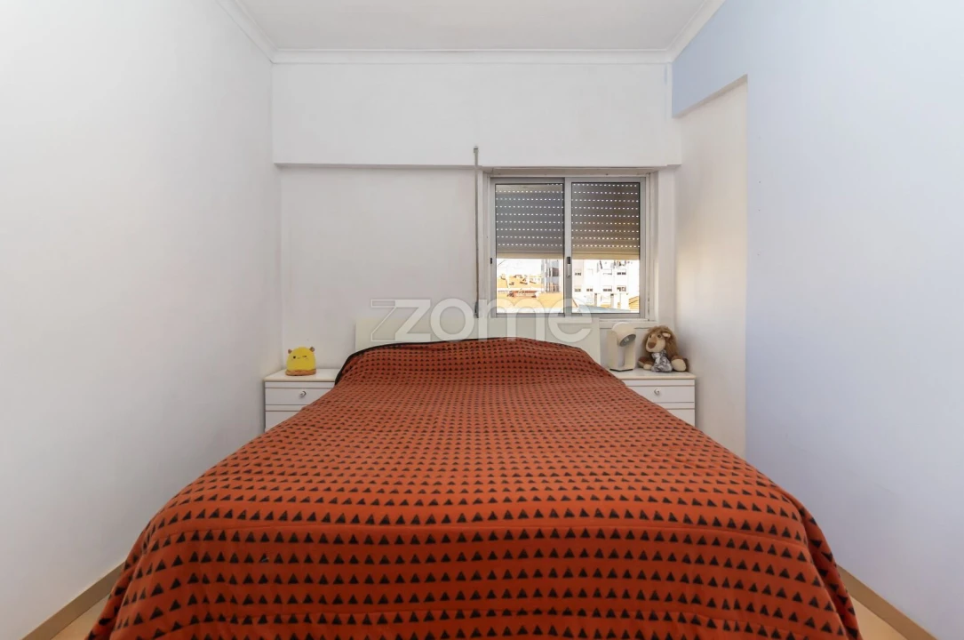 Apartamento T3 para Venda em Seixal, Arrentela e Aldeia de Paio Pires Foto 13