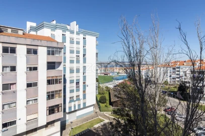 Apartamento T3 para Venda em Seixal, Arrentela e Aldeia de Paio Pires