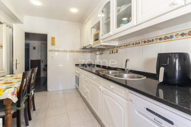Apartamento T3 para Venda em Seixal, Arrentela e Aldeia de Paio Pires Foto 11