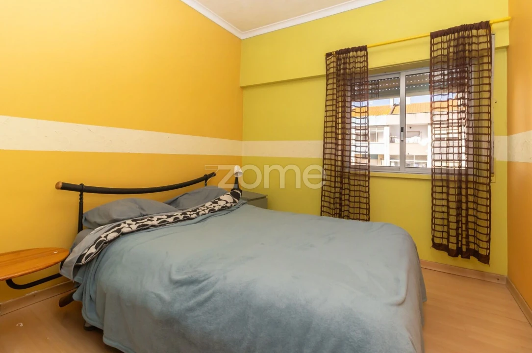 Apartamento T3 para Venda em Seixal, Arrentela e Aldeia de Paio Pires Foto 16