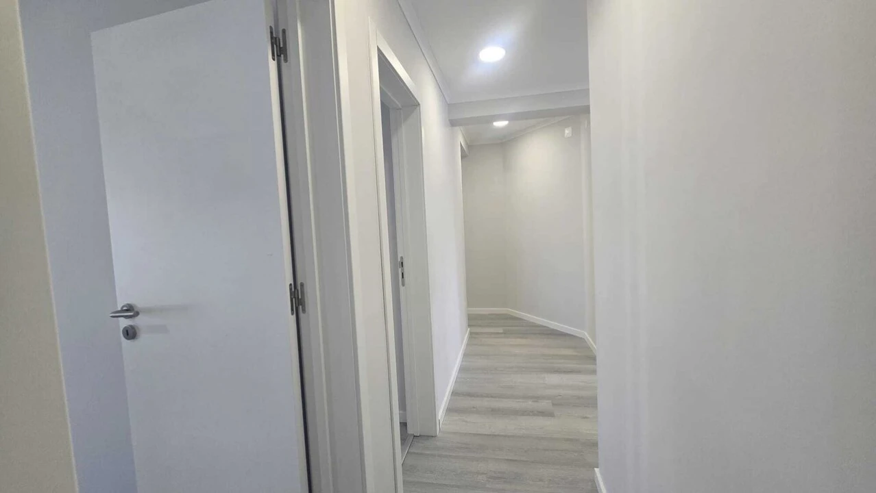 Apartamento T4 para Venda em Amora Foto 9