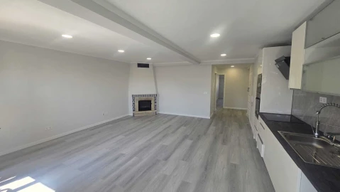 Apartamento T4 para Venda em Amora