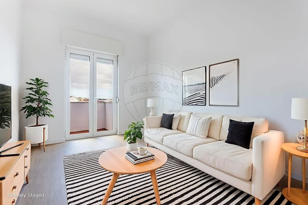 Apartamento T2 para Venda em Ajuda Foto 8