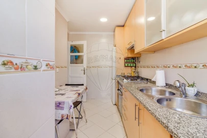 Apartamento T6 para Venda em Queluz e Belas