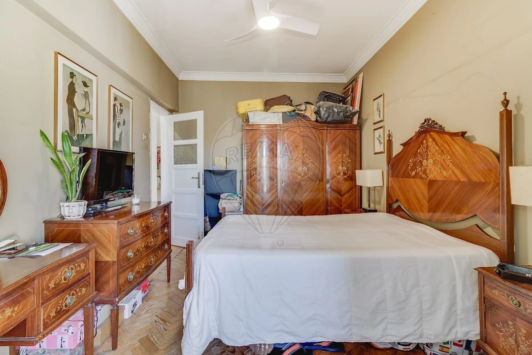 Apartamento T6 para Venda em Queluz e Belas Foto 5