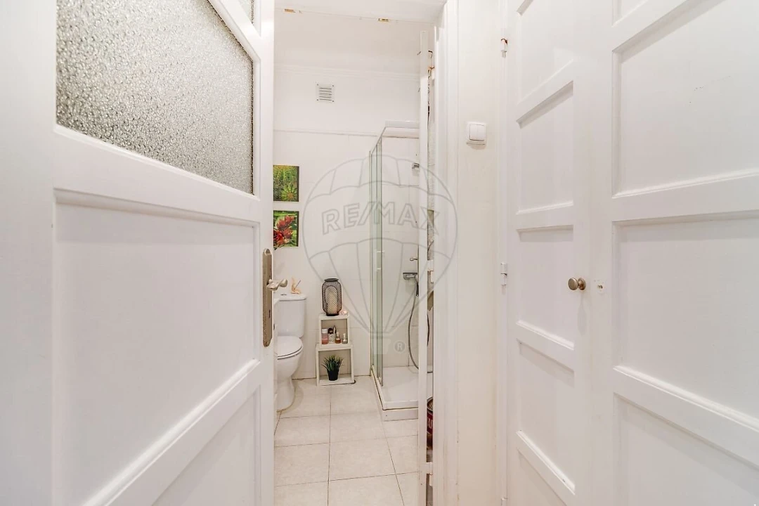 Apartamento T6 para Venda em Queluz e Belas Foto 12