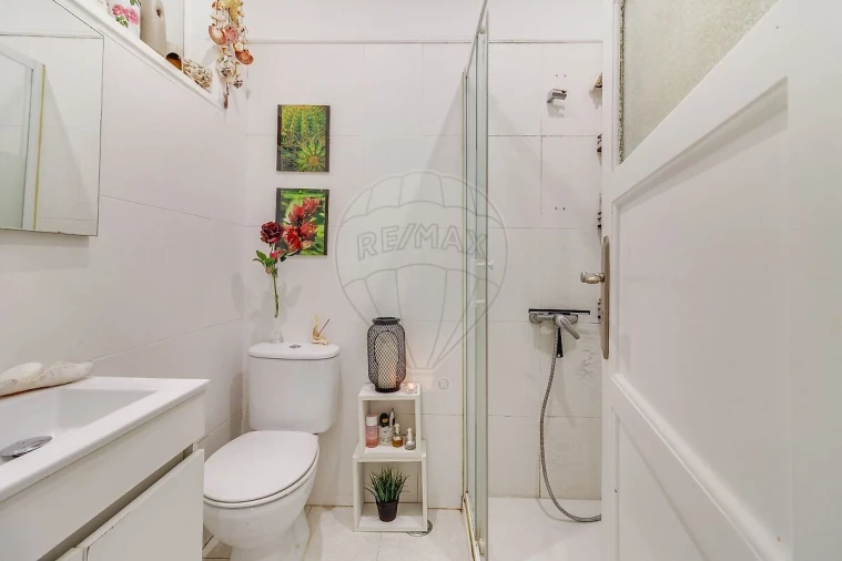Apartamento T6 para Venda em Queluz e Belas Foto 14