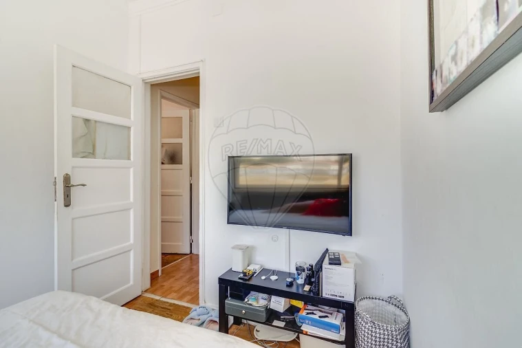 Apartamento T6 para Venda em Queluz e Belas Foto 7