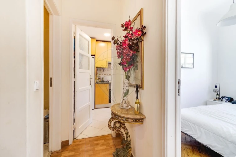 Apartamento T6 para Venda em Queluz e Belas Foto 9
