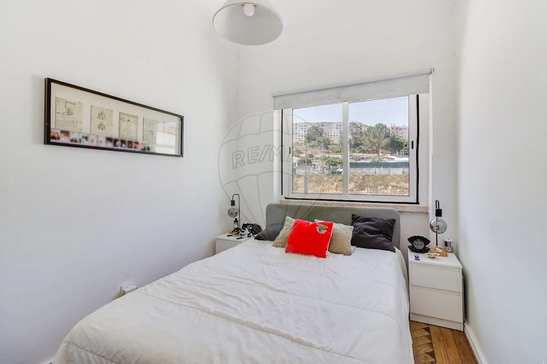 Apartamento T6 para Venda em Queluz e Belas Foto 6