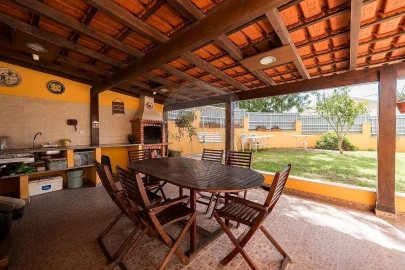 Moradia T4 para Venda em Camarate, Unhos e Apelação