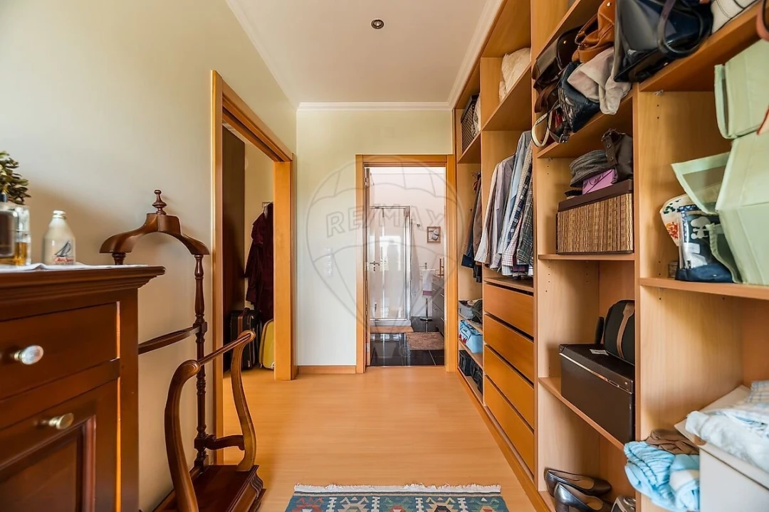 Moradia T4 para Venda em Camarate, Unhos e Apelação Foto 28