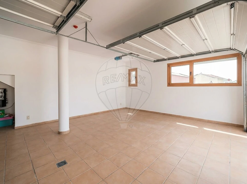 Moradia T4 para Venda em Camarate, Unhos e Apelação Foto 43