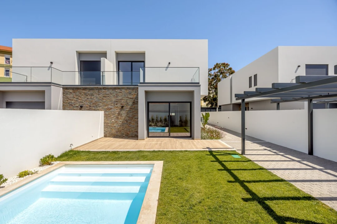 Moradia T3 para Venda em Carcavelos e Parede Foto 1