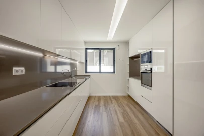 Moradia T3 para Venda em Carcavelos e Parede