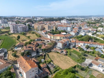 Terreno para Venda em Rio Tinto
