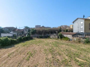 Terreno para Venda em Rio Tinto