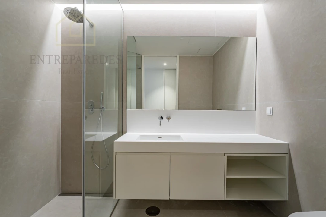 Apartamento T3 para Venda em Mafamude e Vilar do Paraíso Foto 8