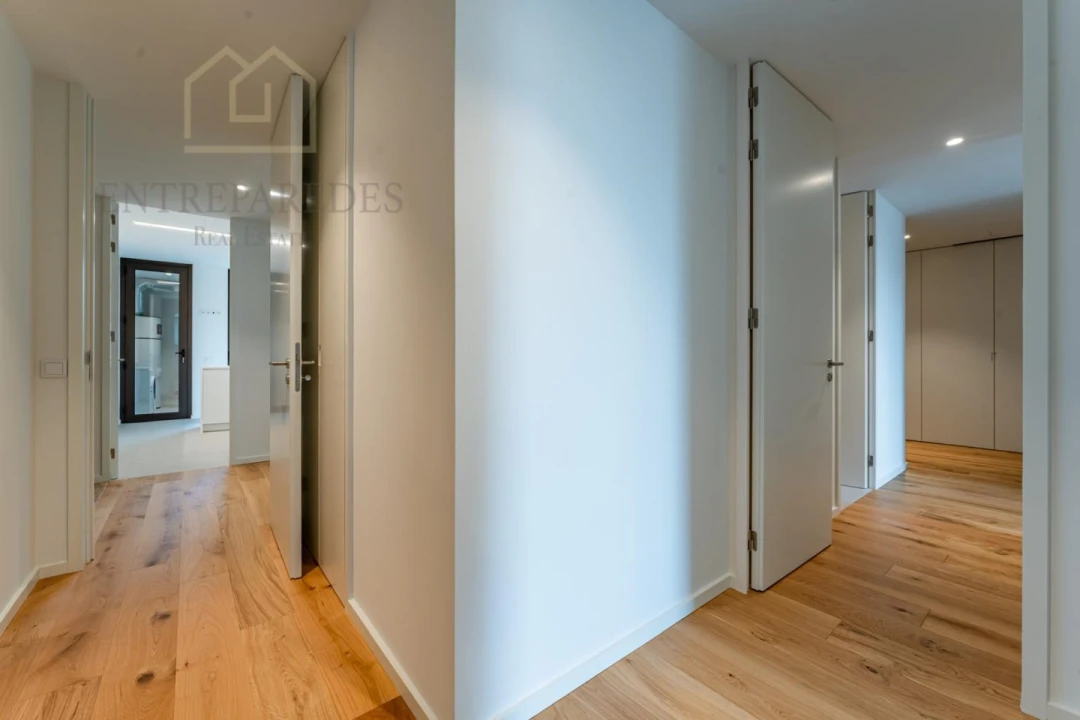 Apartamento T3 para Venda em Mafamude e Vilar do Paraíso Foto 12