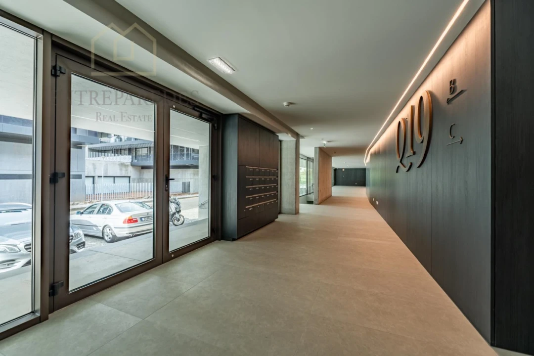 Apartamento T3 para Venda em Mafamude e Vilar do Paraíso Foto 22