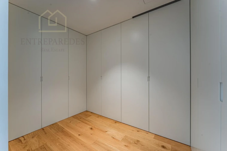 Apartamento T3 para Venda em Mafamude e Vilar do Paraíso Foto 10