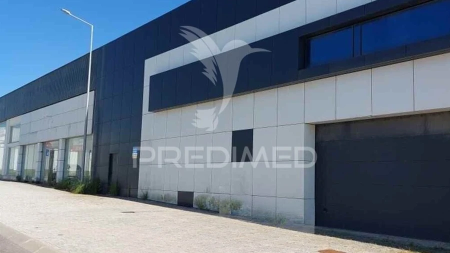 Armazém para Venda em Silvalde