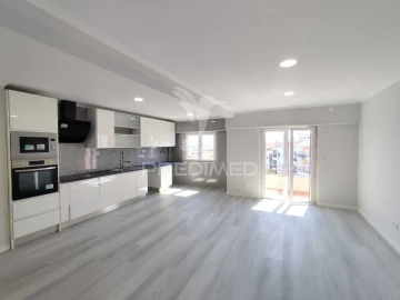 Apartamento T4 para Venda em Amora