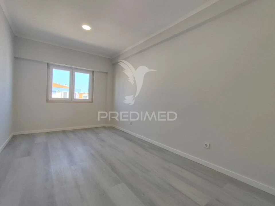 Apartamento T4 para Venda em Amora Foto 27