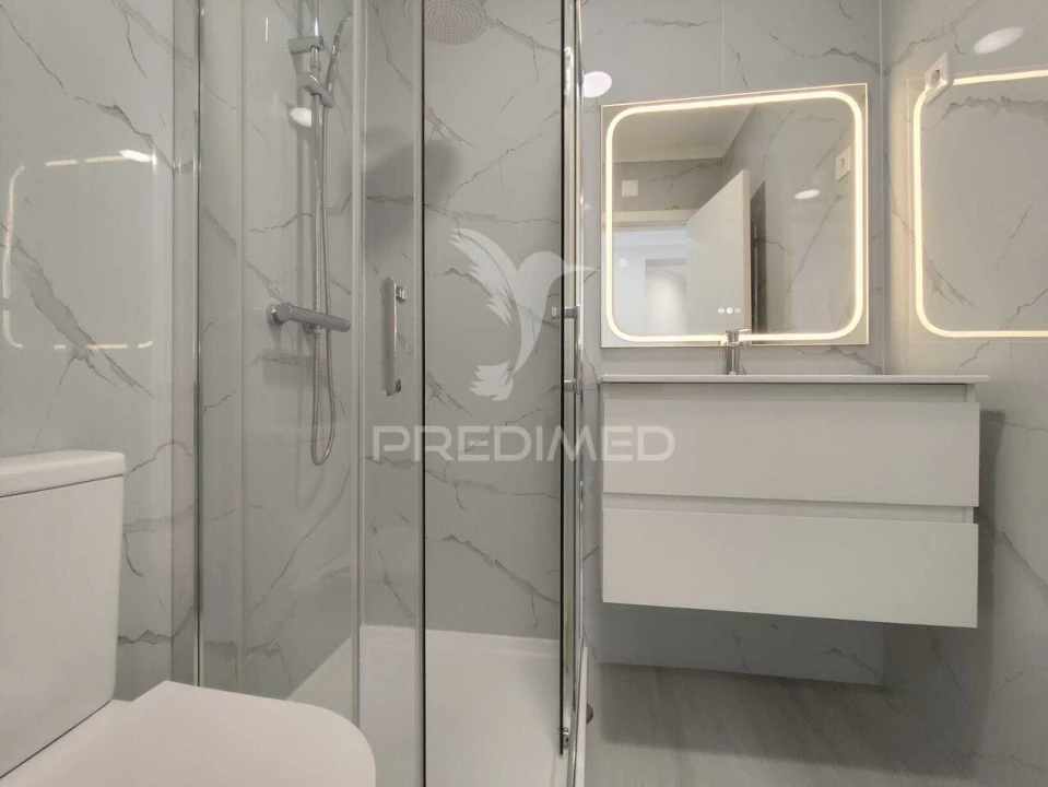 Apartamento T4 para Venda em Amora Foto 35