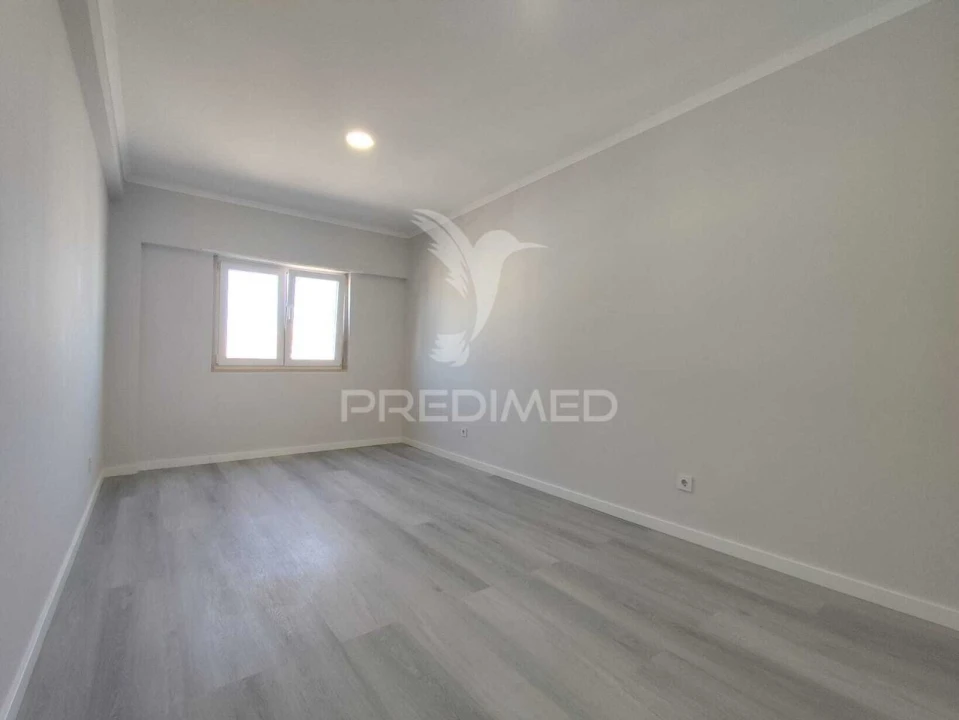 Apartamento T4 para Venda em Amora Foto 19