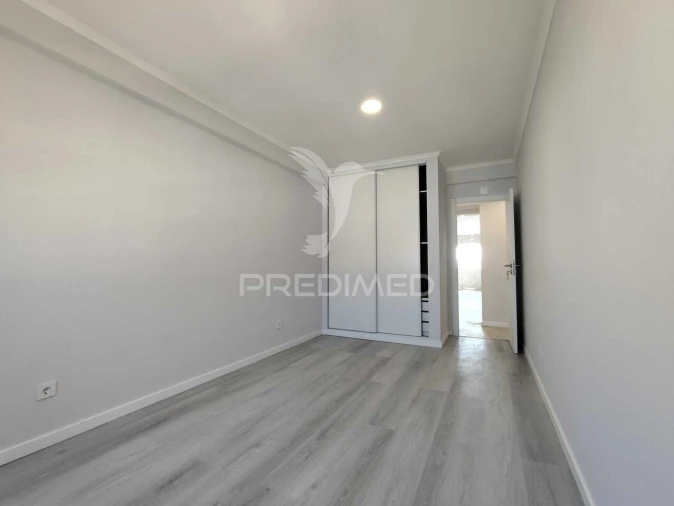 Apartamento T4 para Venda em Amora Foto 26