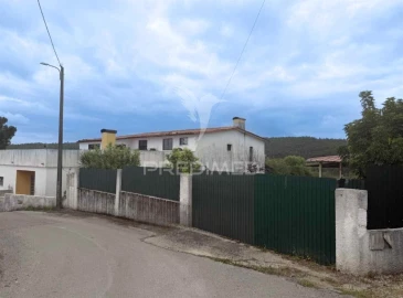 Moradia T4 para Venda em Vila Nova de Monsarros