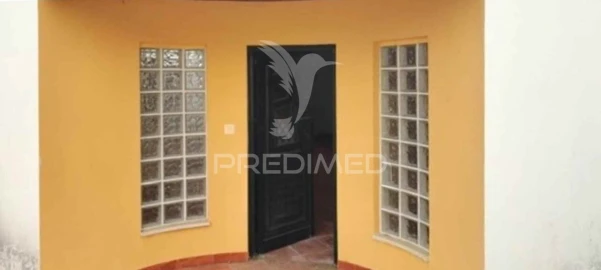 Moradia T4 para Venda em Vila Nova de Monsarros