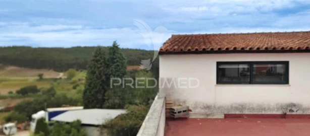 Moradia T4 para Venda em Vila Nova de Monsarros