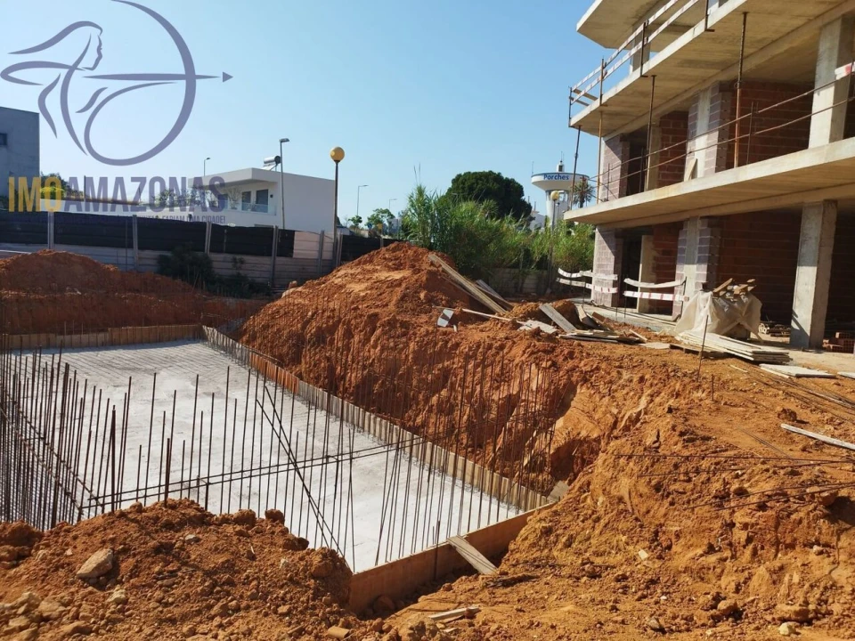 Apartamento T1 para Venda em Porches Foto 3