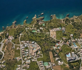 Moradia T5 para Venda em Albufeira e Olhos de Água