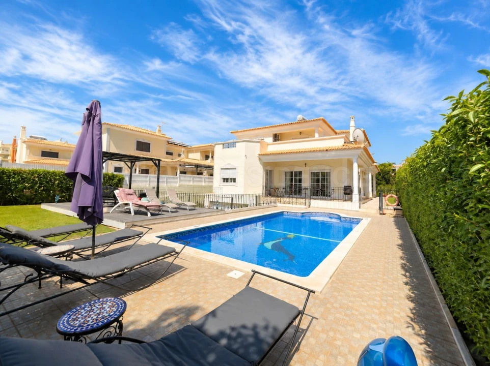 Moradia T5 para Venda em Albufeira e Olhos de Água Foto 30
