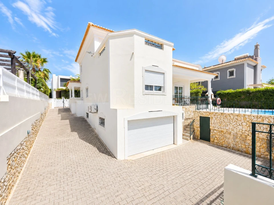 Moradia T5 para Venda em Albufeira e Olhos de Água Foto 6