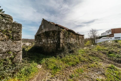 Terreno para Venda em Teixoso e Sarzedo