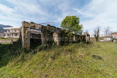Terreno para Venda em Teixoso e Sarzedo