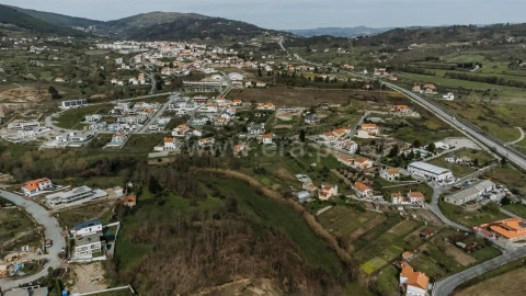 Terreno para Venda em Teixoso e Sarzedo