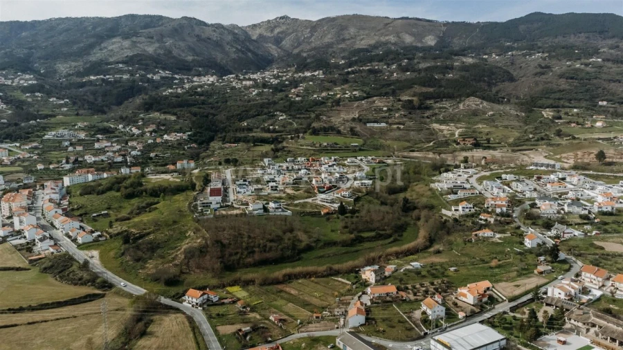 Terreno para Venda em Teixoso e Sarzedo Foto 8