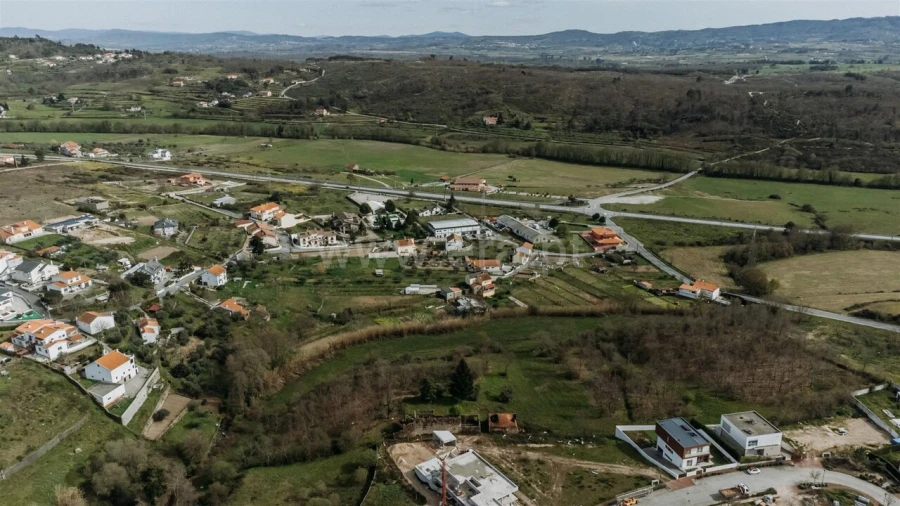 Terreno para Venda em Teixoso e Sarzedo Foto 4