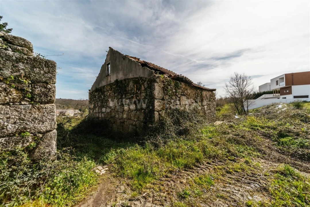 Terreno para Venda em Teixoso e Sarzedo Foto 16