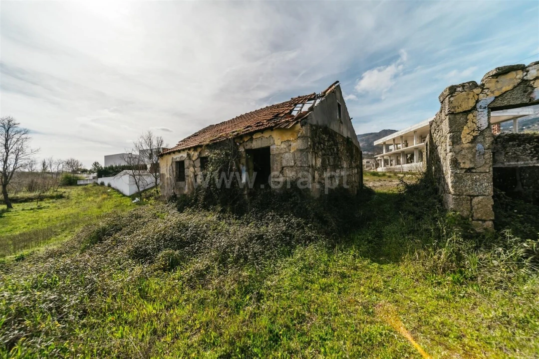 Terreno para Venda em Teixoso e Sarzedo Foto 19