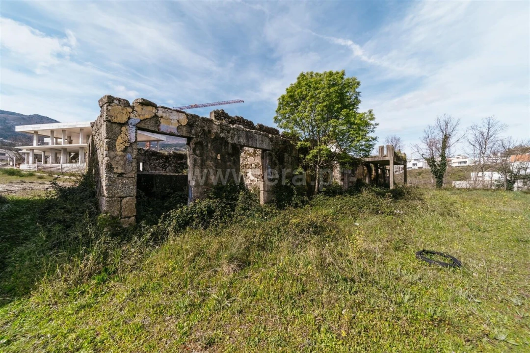 Terreno para Venda em Teixoso e Sarzedo Foto 18