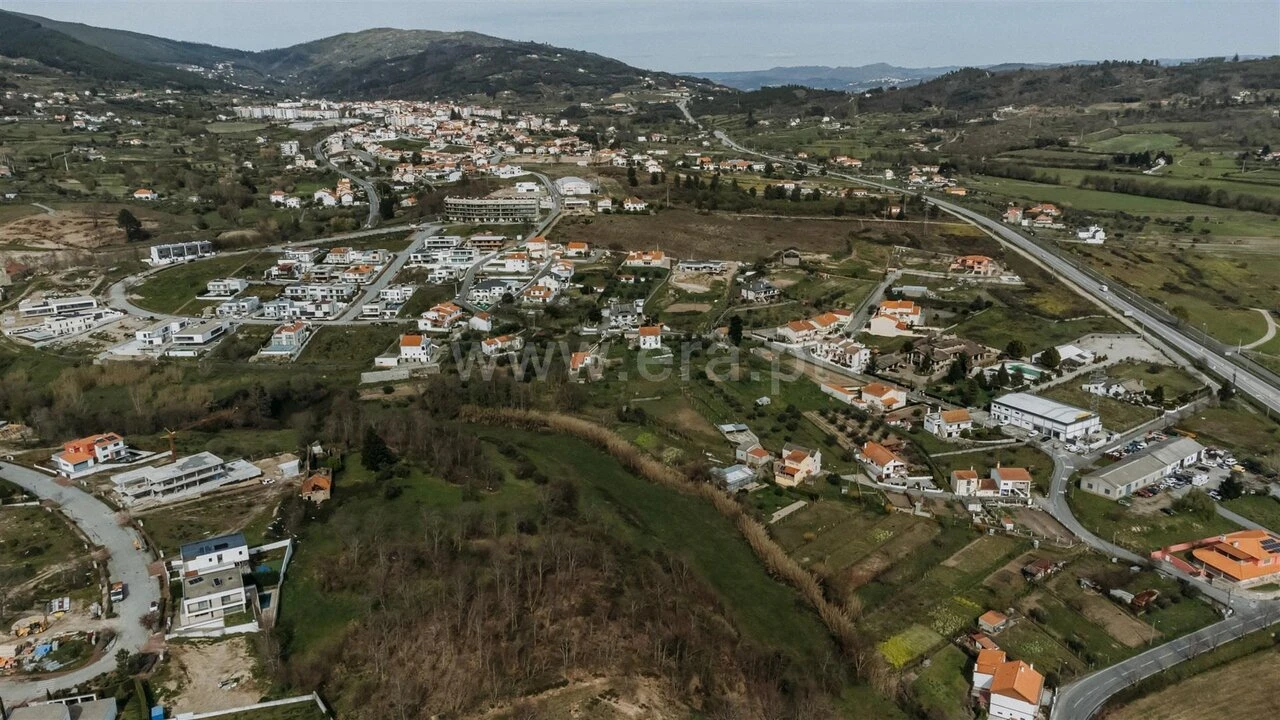 Terreno para Venda em Teixoso e Sarzedo Foto 5