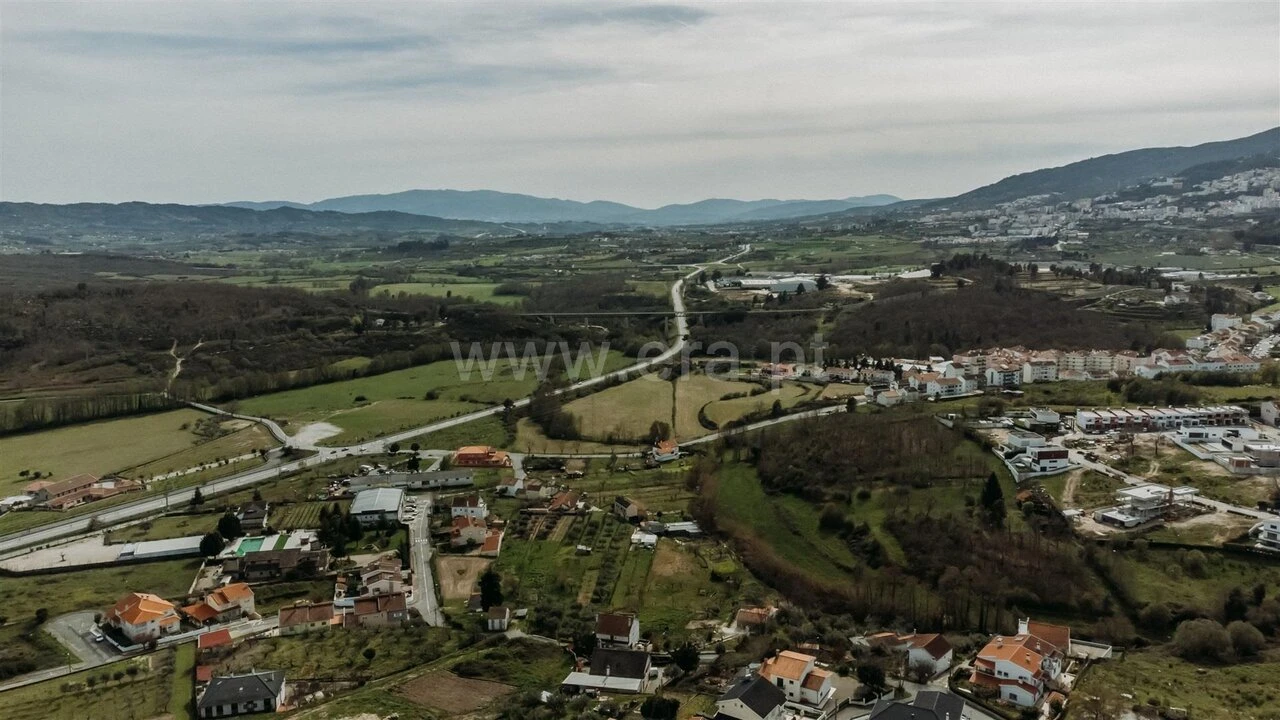 Terreno para Venda em Teixoso e Sarzedo Foto 11